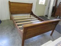 antique oak bed frame (2of2)