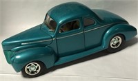 Ertl 1940 Ford Coupe Model Car