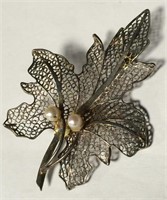 800 Silver Filigree Leaf Pin With Pearls