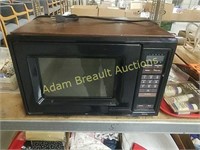 JCPenney microwave, works