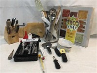 Assorted Kitchen Utility Lot V12A