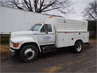 1995 FORD F800 S/A SERVICE TRUCK