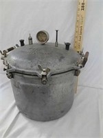 Large vintage Ward 19 pressure cooker