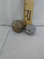 2 decorative marble balls