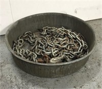 Galvanized pan and two chains