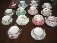 LOT OF 14 CUPS AND SAUCERS