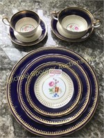 AYNSLEY PARTIAL DINNER SERVICE FOR 8 - "HATFIELD"