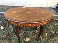 REPRODUCTION WALNUT OVAL MARQUETRY COFFEE TABLE