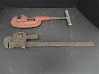 C- PIPE WRENCH AND CUTTER
