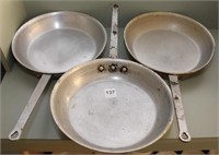 (3) 14.75" alu. fry pans