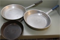 10.5" Cast Iron skillet & (2) 14.5" fry pans