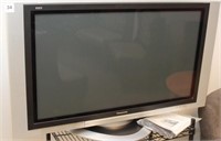 Panasonic Viera 42" flat panel Plasma TV Model