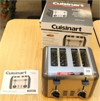 Cuisinart 4 slice classic toaster w/box