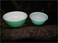 PRIMARY COLOR GREEN VINTAGE PYREX BOWL, FIRE KING
