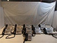 11 telephone dont un avec console de reception