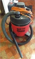 5 Gallon wet/dry Shopvac.