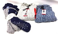 (2) Med Women’s Sweaters & Wool Socks