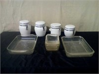 4 PC. Glass baking pans and 4 canisters