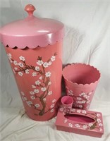 Vintage pink floral bathroom set