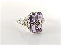STERLING SILVER AND AMETHYST VTG STONE RING
