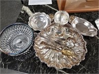 LARGE LOT OF SILVERPLATE ITEMS
