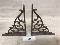 Pair of iron shelf brackets