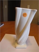 Vintage Pottery Vase 9&1/4"