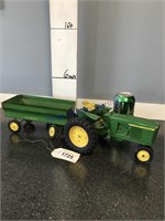 John Deere tractor & wagon