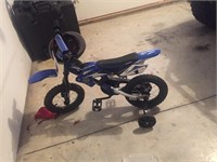 Children's bicycle with training wheels