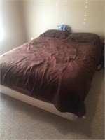 Queen size bed box spring and mattress