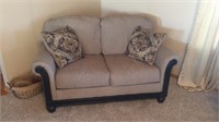 Like new loveseat