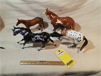 (4) Horse Figures