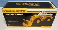 1/25 IH 560 Pay Loader Yellow  & White