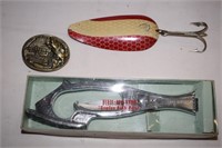 VINTAGE FISH SCALER KNIFE & MORE ! R-4