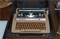 Corona Twelve Electric Typerwriter & Case