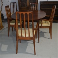 Vtg  Dining Table & Chairs 56"l x 41"w x 30"t