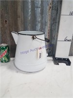 White coffee pot, no lid