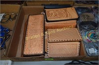 GROUP OF 30 NEW LEATHER BILLFOLDS AND