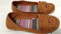 Cat & Jack girls moccasins with beaded design
