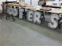 HOOTER'S SIGN - LETTERS 27" TALL
