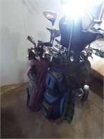 Set of right hand Taylor Made men's golf clubs,