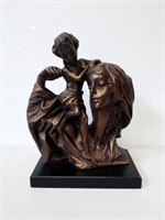 20thC Austin sculpture of a woman with child