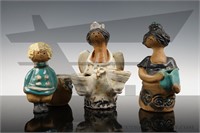 A lot of 3 pottery figurines by Metlox