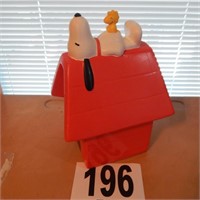 PEANUTS SNOOPY COIN BANK 10 X 7 IN