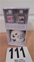 OIL WARMER GIFT SET (NEW IN PACKAGE)