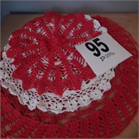 ASSORTED RED AND WHITE DOILIES