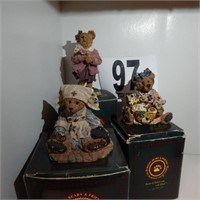 THREE BOYDS BEARS AND FRIENDS FIGURES "CLARA THE