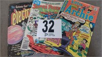 THREE VINTAGE COMIC BOOKS INCLUDING LITTLE