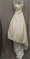 Alfred Angelo Long Sleeve Cream Wedding Dress-