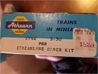 Athearn HO PRR Streamline Diner Kit